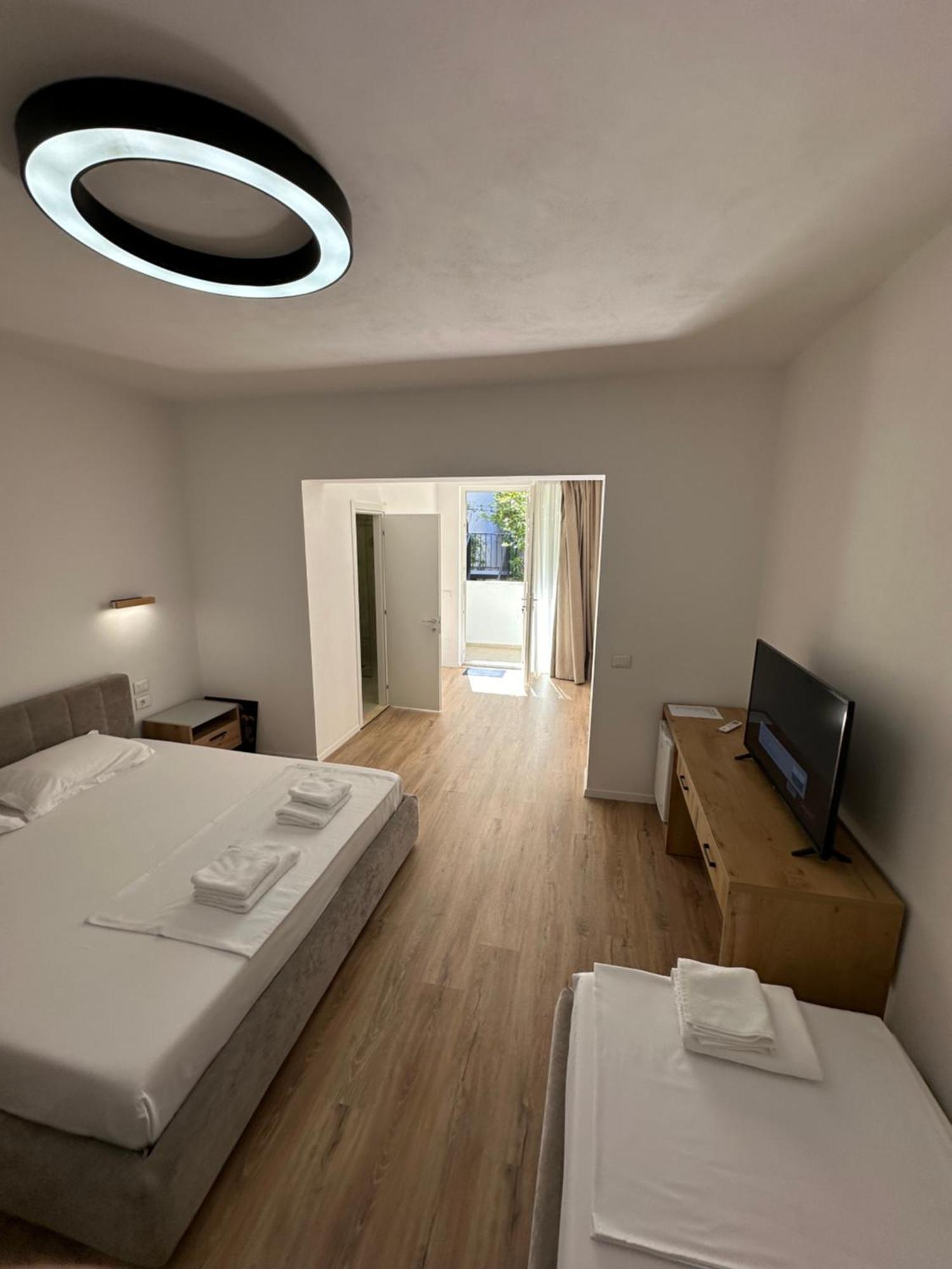 New Bazaar Studios Tiran Dış mekan fotoğraf