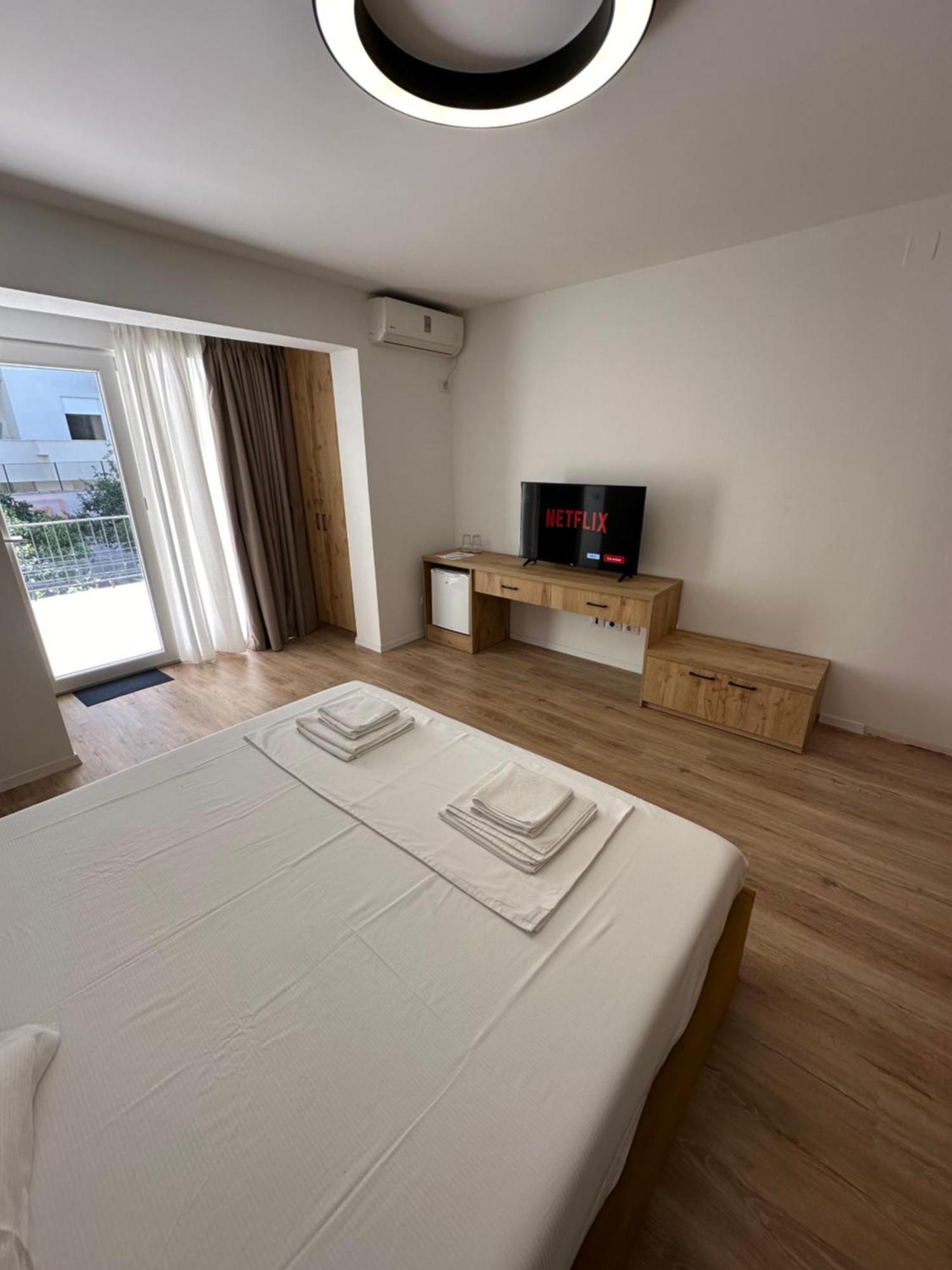 New Bazaar Studios Tiran Dış mekan fotoğraf